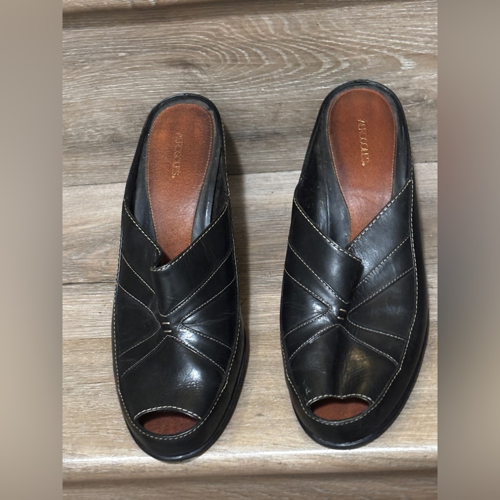 AEROSOLES Black Leather Men's Slip-Ons